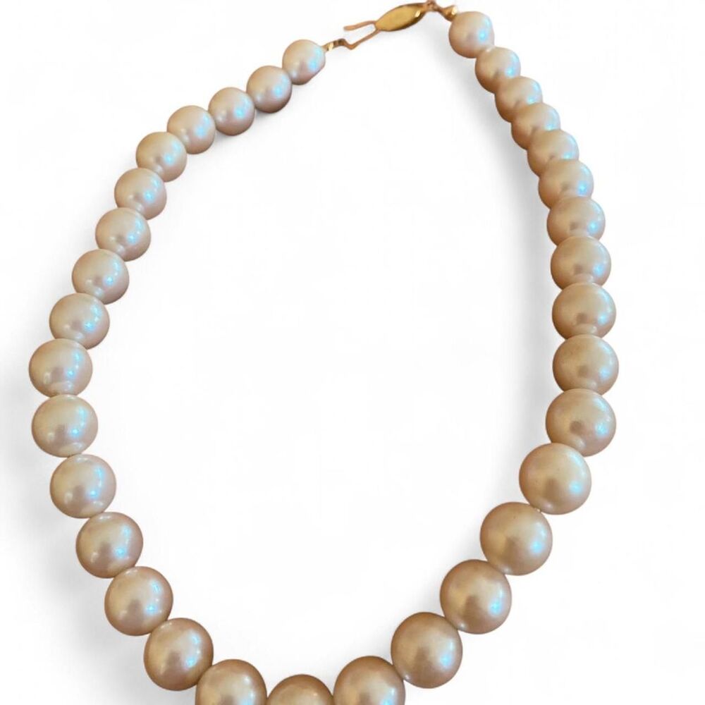 Unbranded Women's Cream and White Jewellery